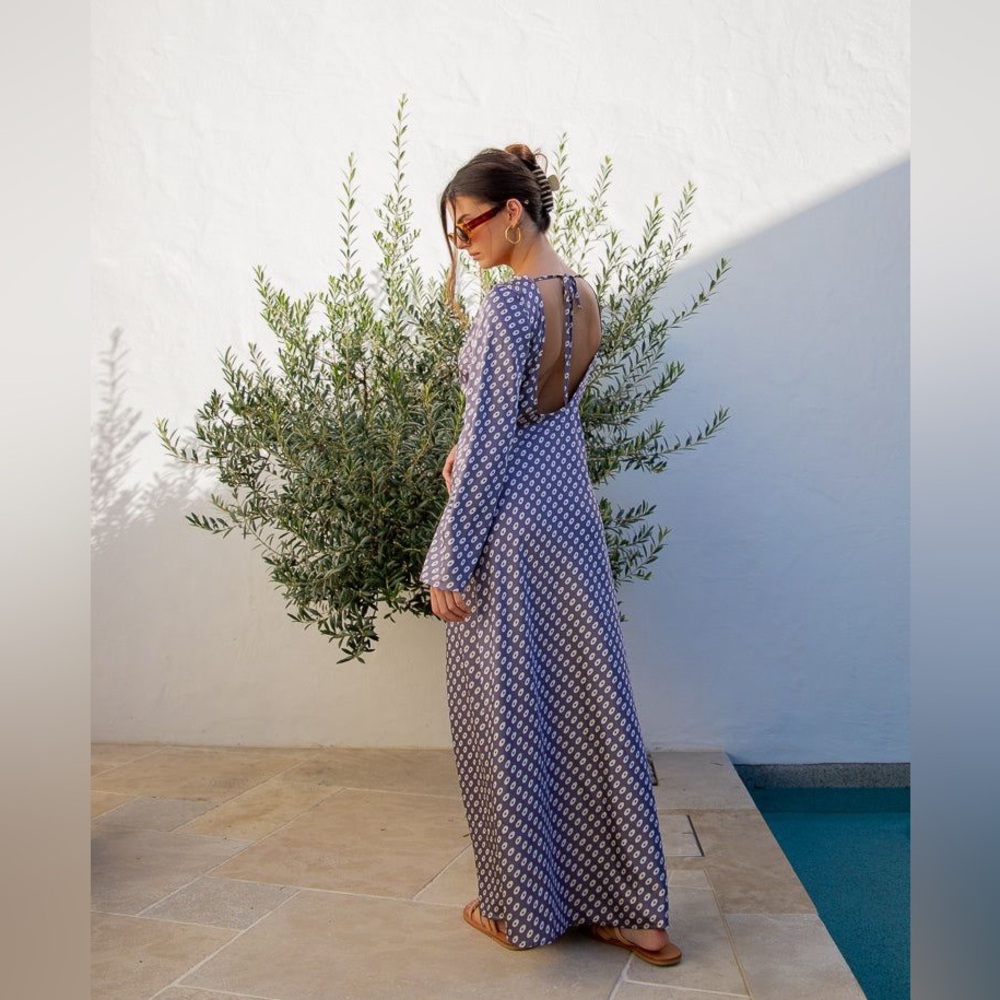 Long Sleeve Open-Back Maxi Dress in Blue Floral